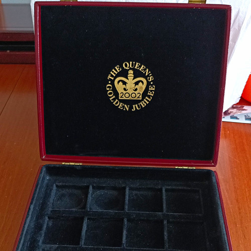 Queen golden jubilee 2002 - golden,