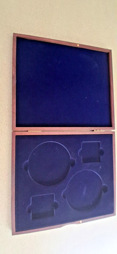 Brown wooden coin presentation - brown,