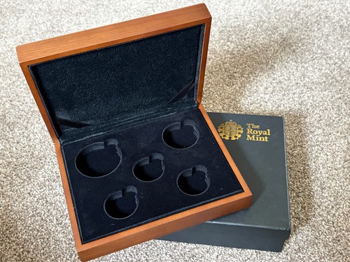 The royal mint coin - royal,