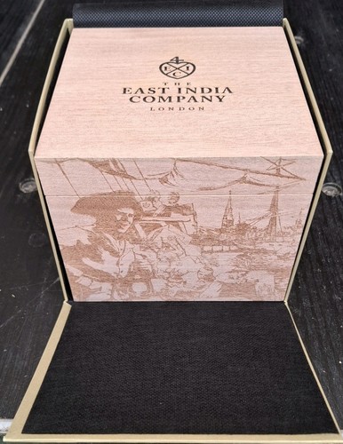 5oz coin display - display, box