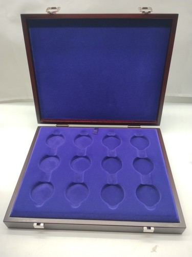 Royal mint coin presentation - royal,