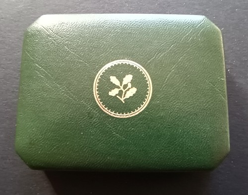 Green royal mint - green,